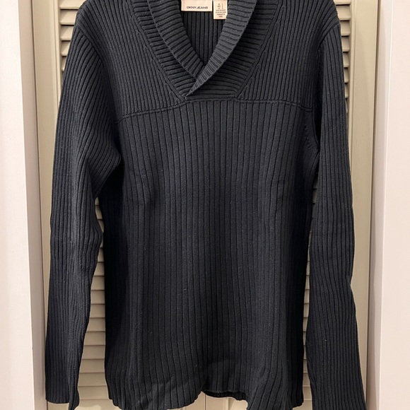 DKNY Men’s Knit Sweater - Picture 3 of 5